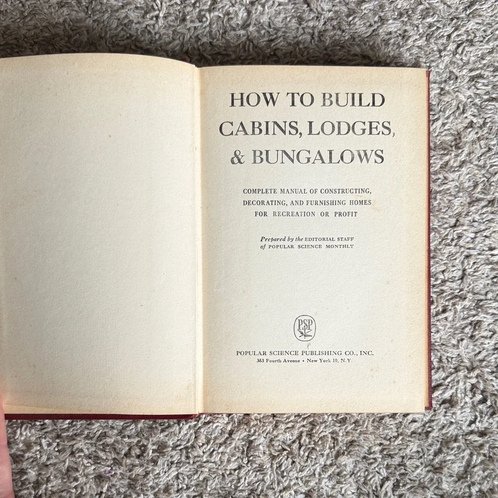 How to Build Cabins, Lodges & Bungalows - Red Hardcover
